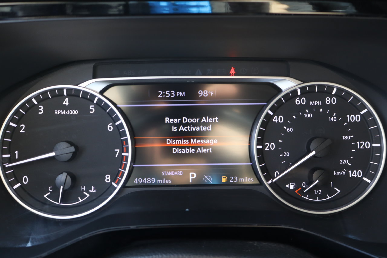 Used 2025 Nissan Pathfinder SV FWD image 10