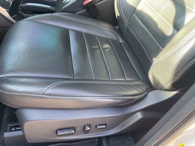 Used 2016 Ford Escape Titanium w/ Equipment Group 301A image 8