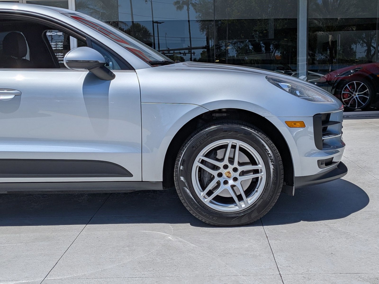 Certified 2019 Porsche Macan AWD/4WD image 11