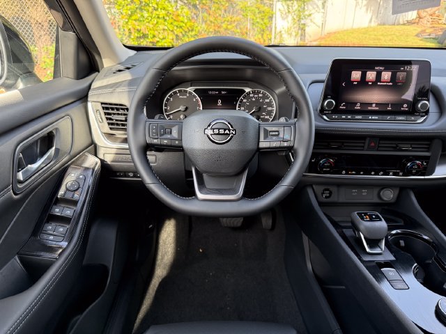 New 2026 Nissan Rogue Dark Armor AWD/4WD image 17