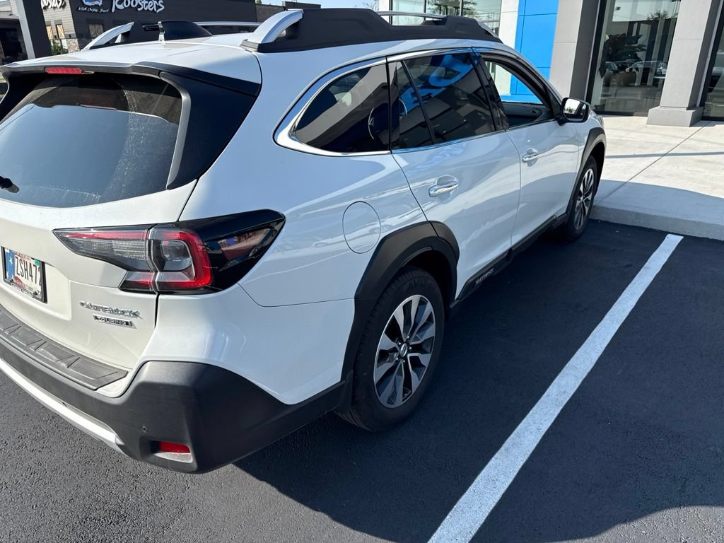 Used 2023 Subaru Outback Touring w/ Popular Package #2 AWD/4WD image 3