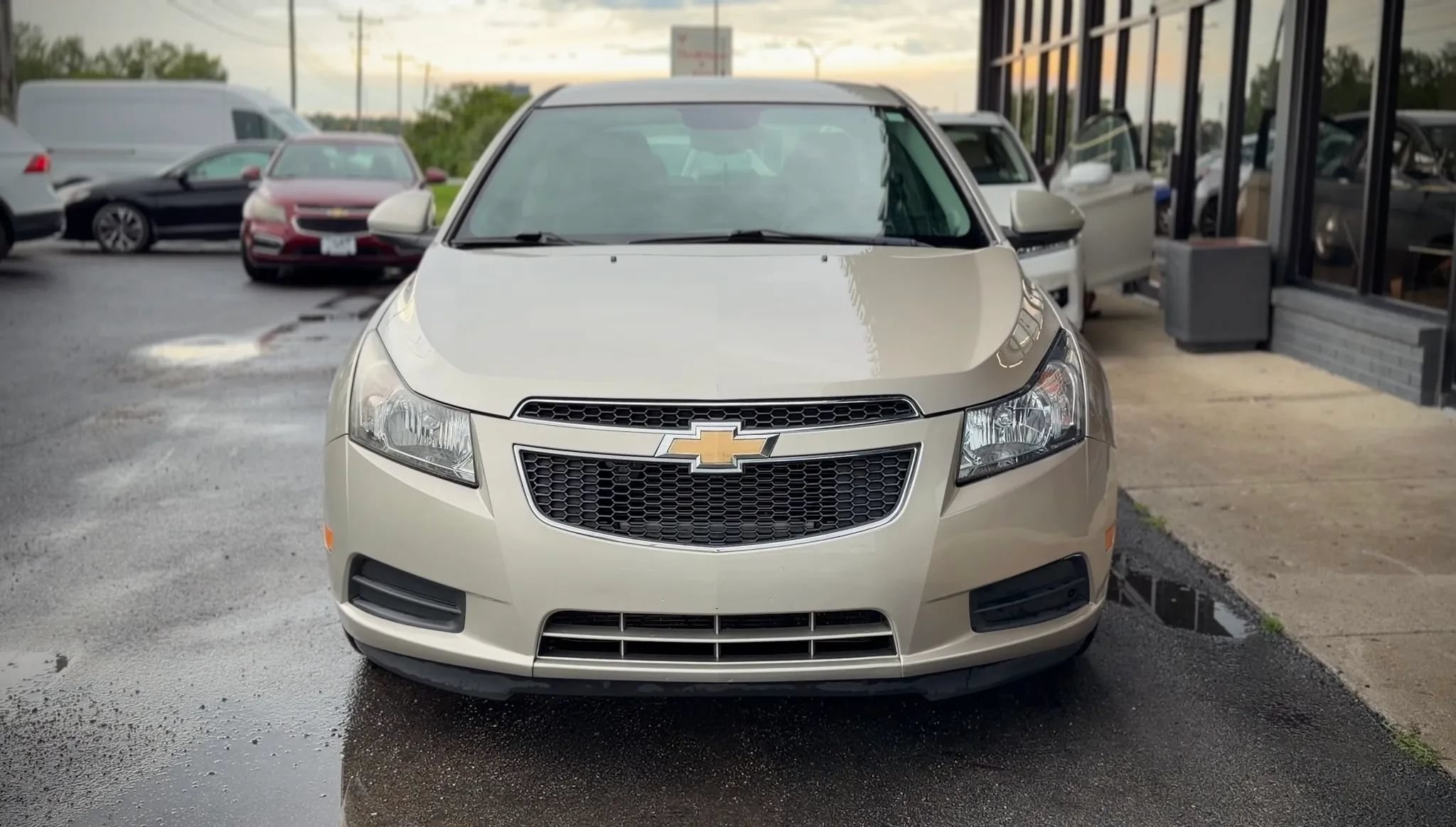 Used 2013 Chevrolet Cruze LT FWD image 6
