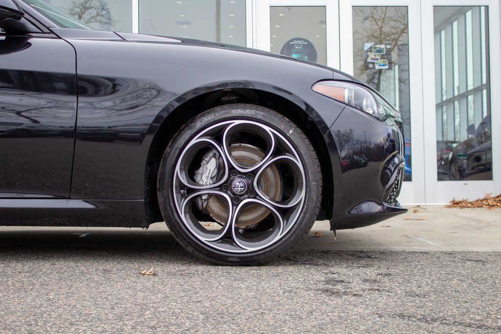 New 2025 Alfa Romeo Giulia AWD image 5