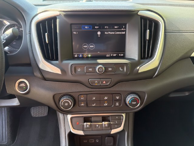 Used 2024 GMC Terrain SLE FWD image 21