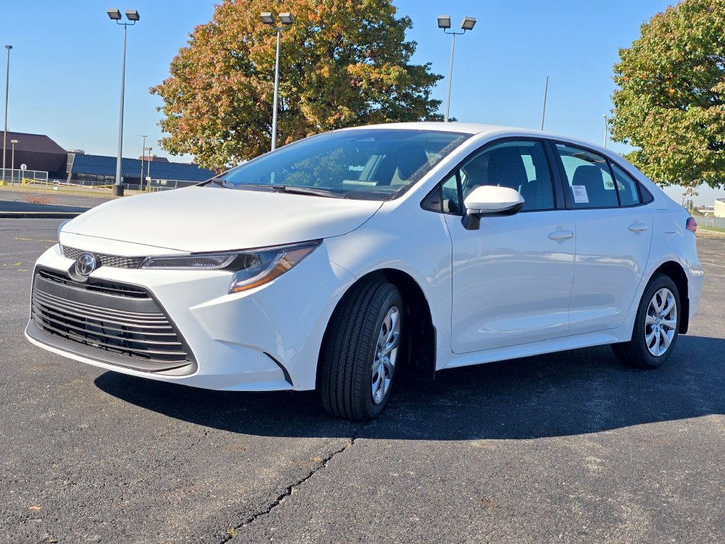 New 2027 Toyota Corolla LE FWD image 9