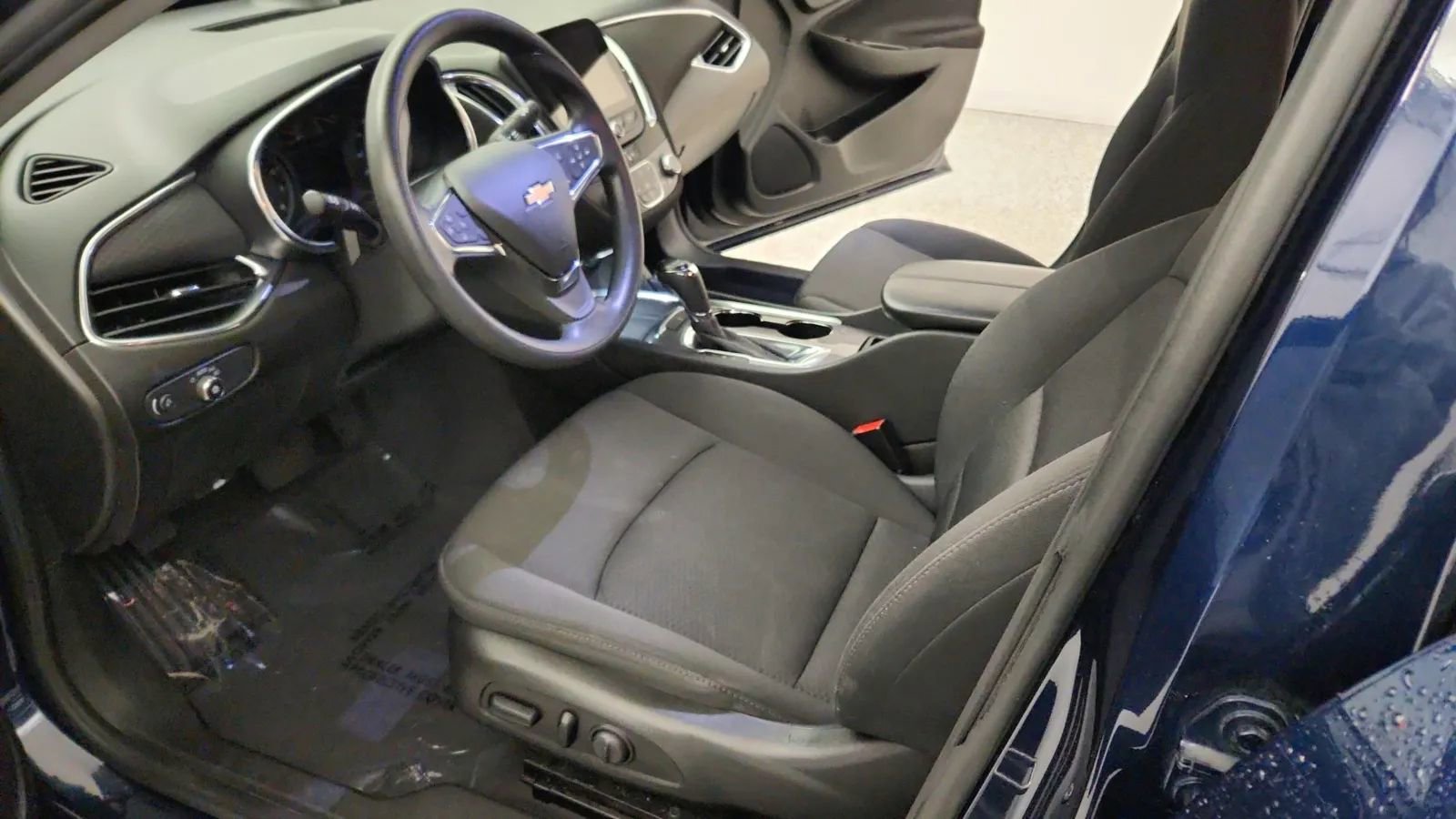 Used 2020 Chevrolet Malibu LT image 21