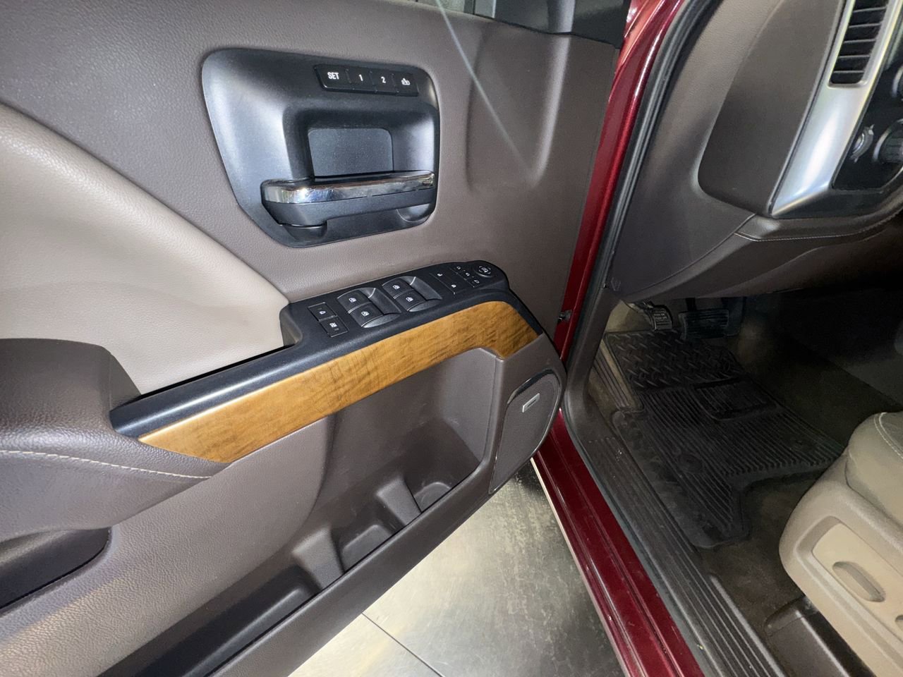 Used 2014 Chevrolet Silverado 1500 LTZ w/ LTZ Plus Package image 21