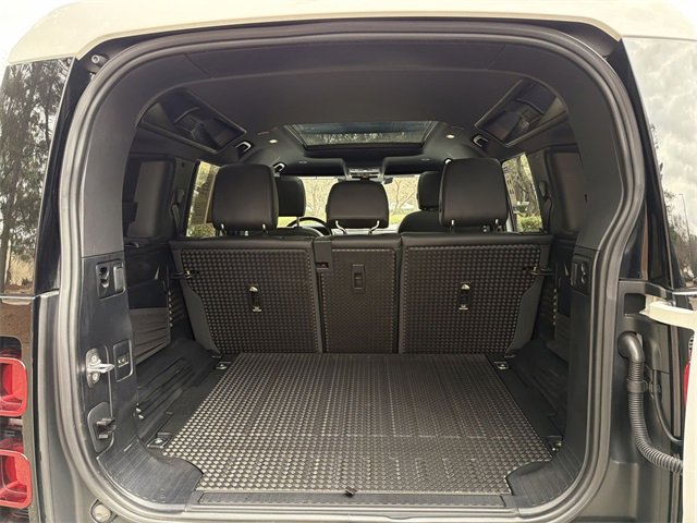 Used 2023 Land Rover Defender 110 S image 25