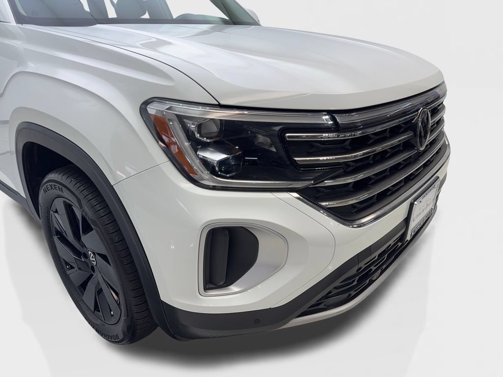 Used 2025 Volkswagen Atlas SE FWD image 18