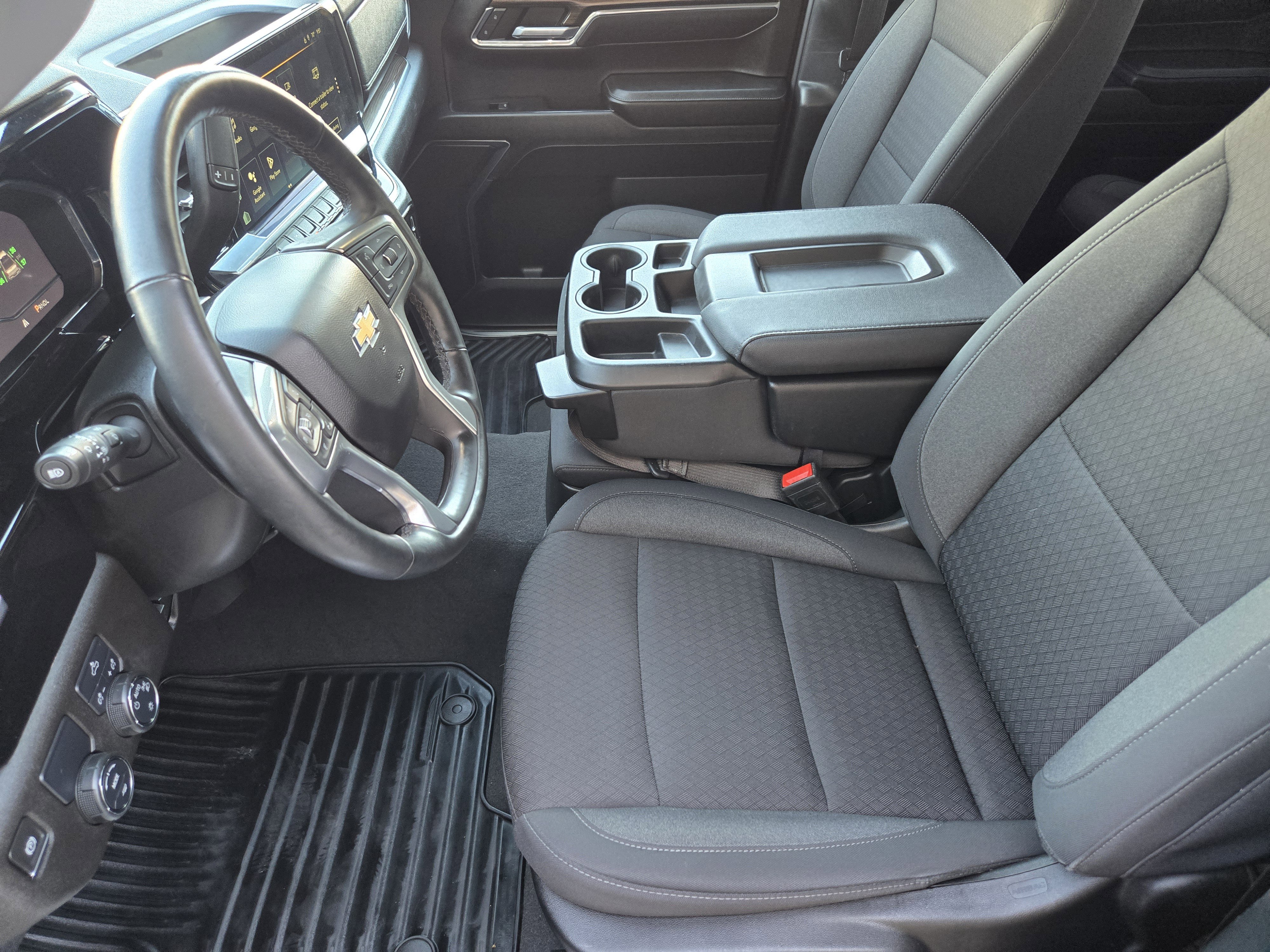 Used 2024 Chevrolet Silverado 1500 LT w/ Convenience Package II image 9