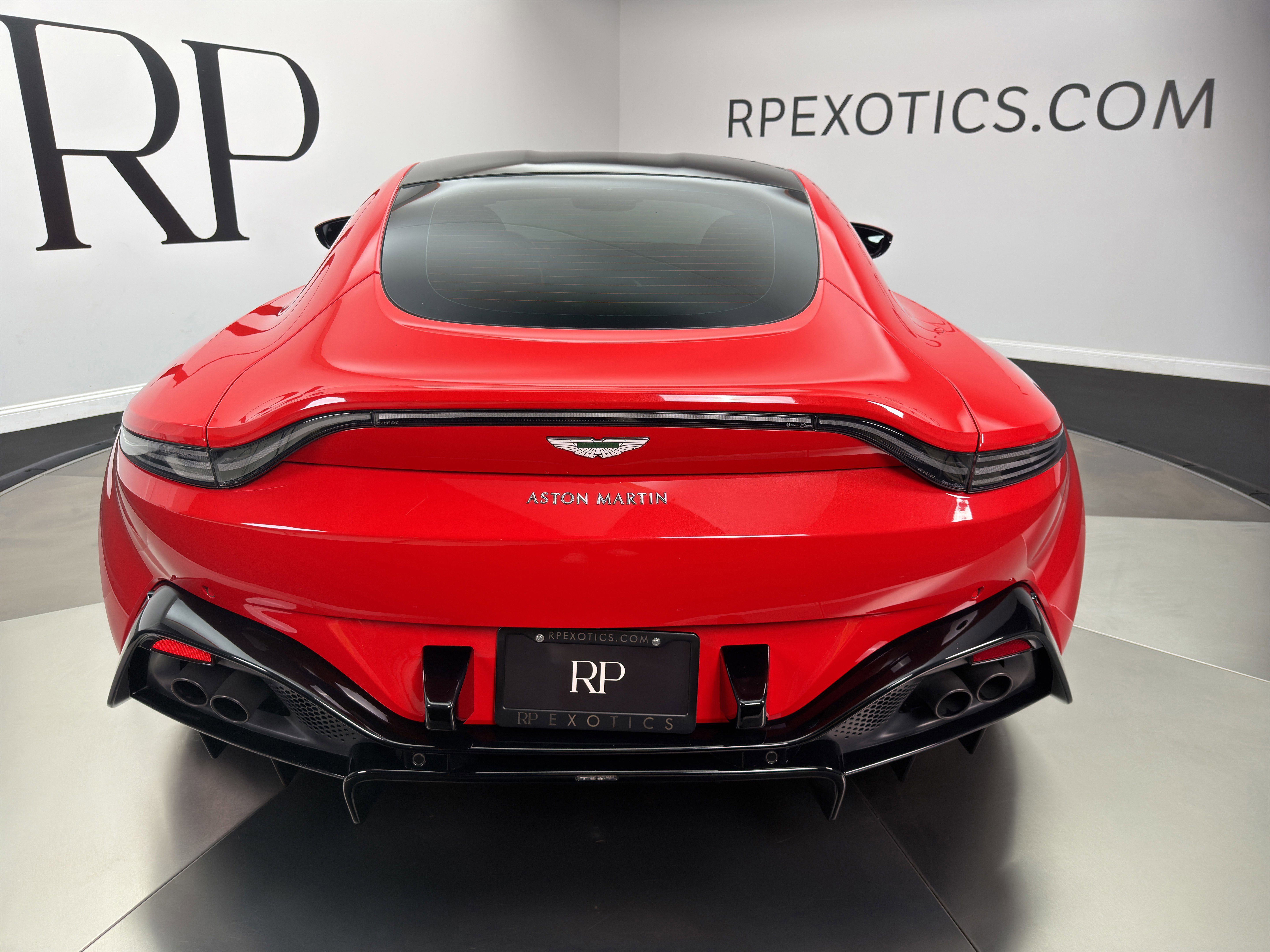Used 2020 Aston Martin V8 Vantage Coupe RWD image 13