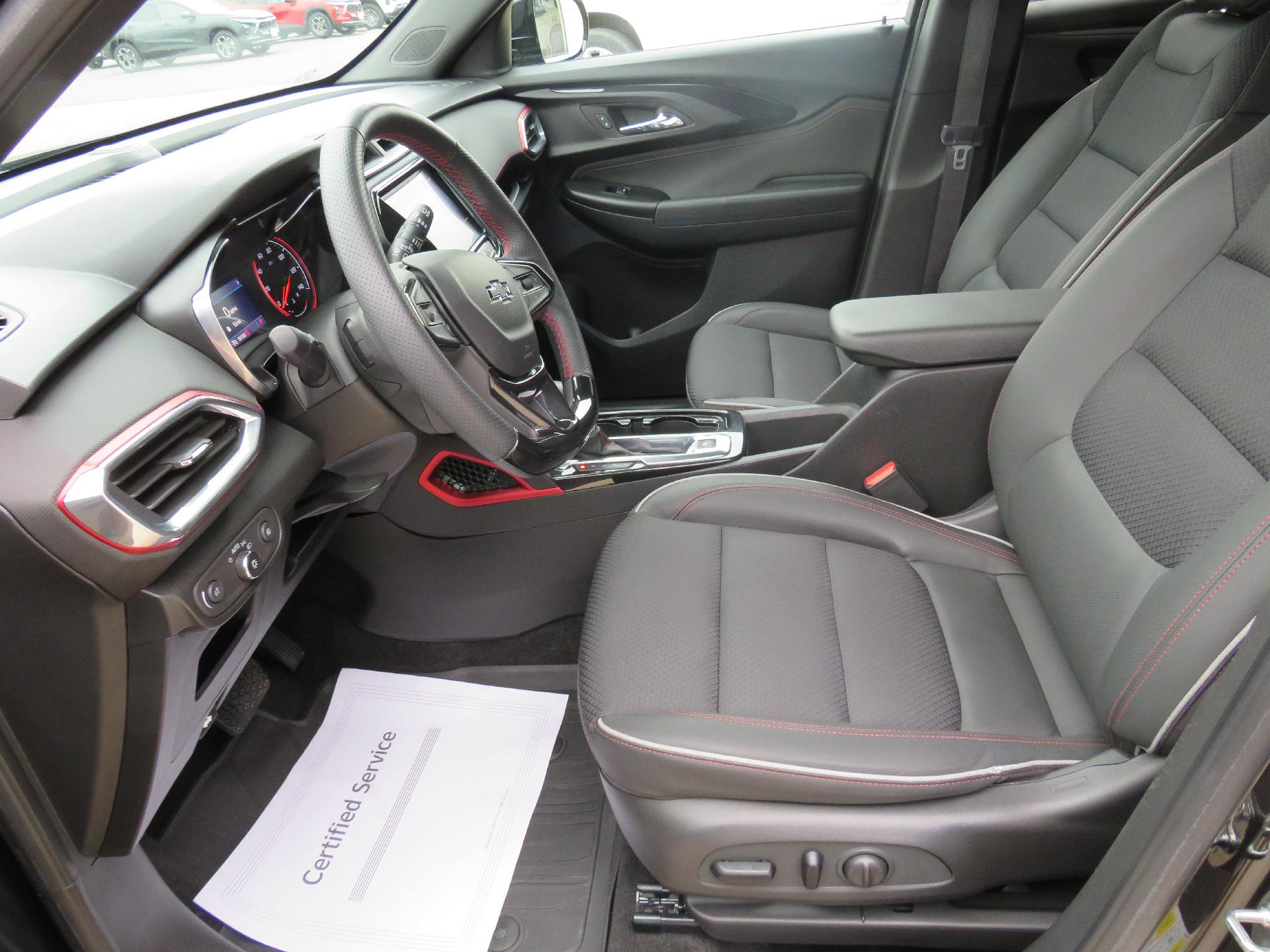 Used 2022 Chevrolet TrailBlazer RS w/ Technology Package image 4