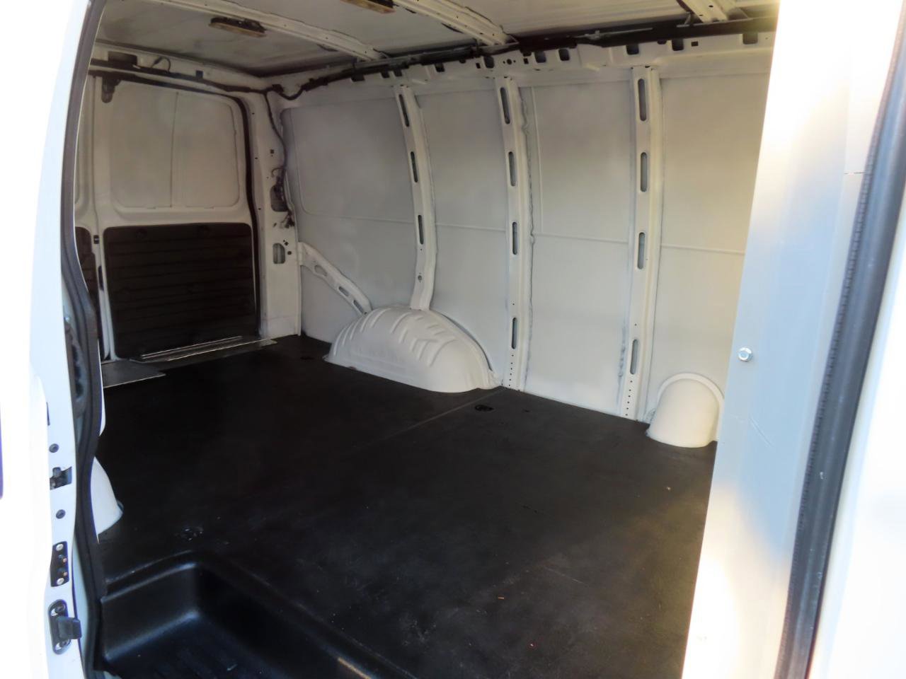 Used 2019 Chevrolet Express 3500 w/ Driver Convenience Package RWD image 24