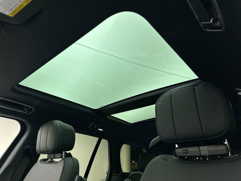 New 2026 Land Rover Range Rover SE AWD/4WD image 19