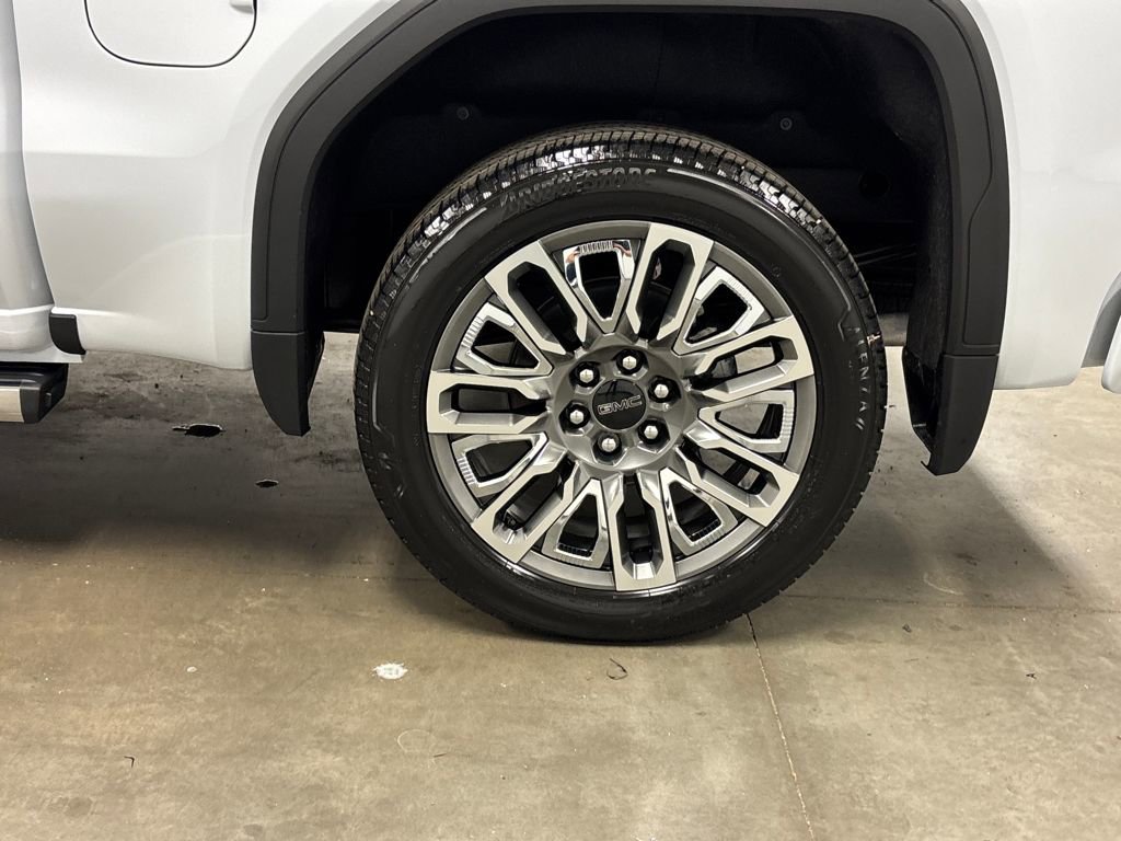 New 2026 GMC Sierra 1500 Denali Ultimate w/ LPO, Black Badging Package image 13