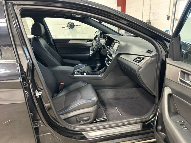 Used 2019 Hyundai Sonata Limited FWD image 11