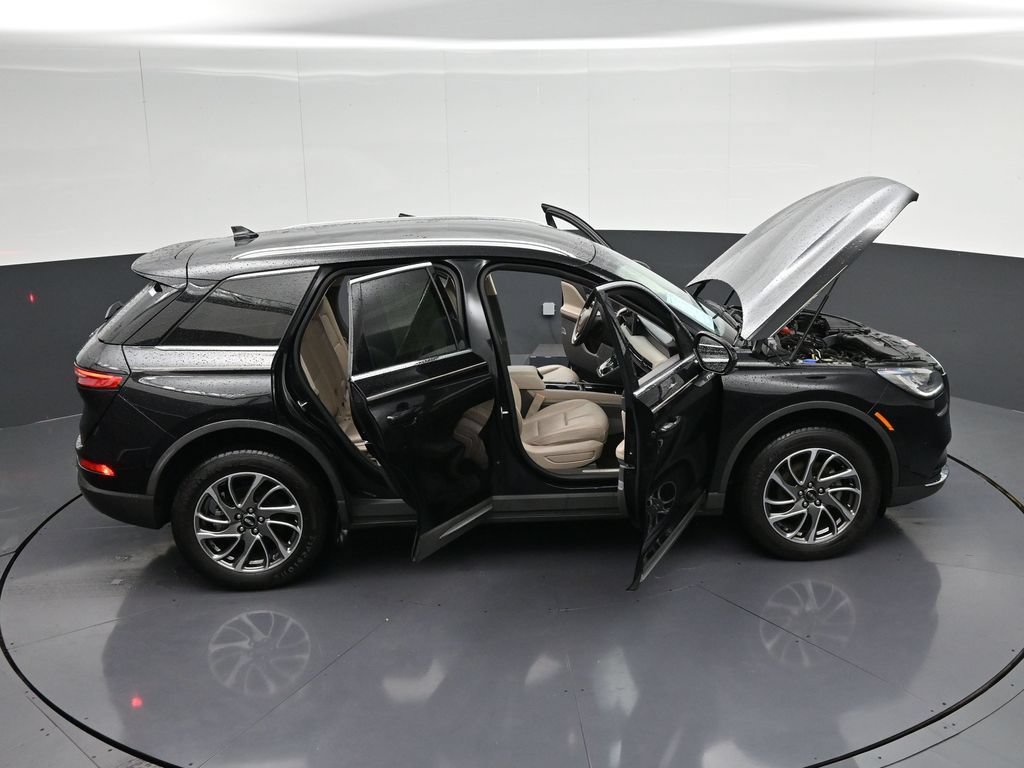 Used 2021 Lincoln Corsair AWD w/ Equipment Group 101A image 39