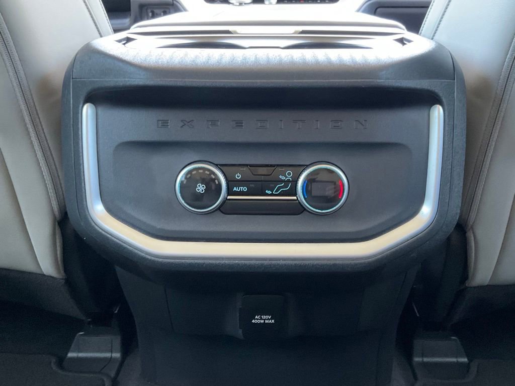 Used 2025 Ford Expedition Max Active AWD/4WD image 22