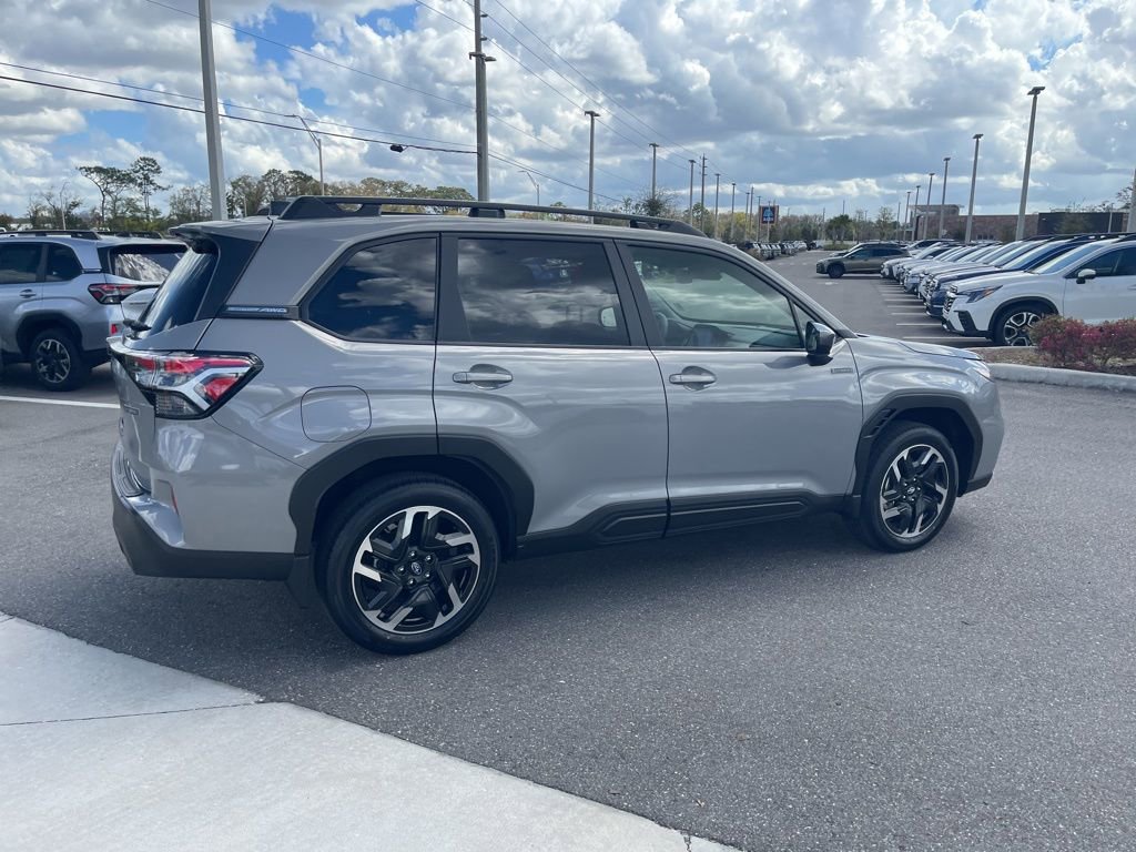 Used 2025 Subaru Forester Premium w/ Protection Package (1PH) image 5