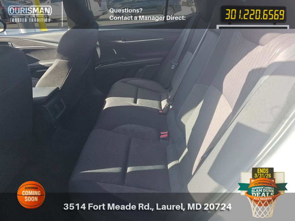 Used 2025 Toyota Camry LE image 7