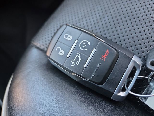 Used 2019 RAM 3500 Limited image 33