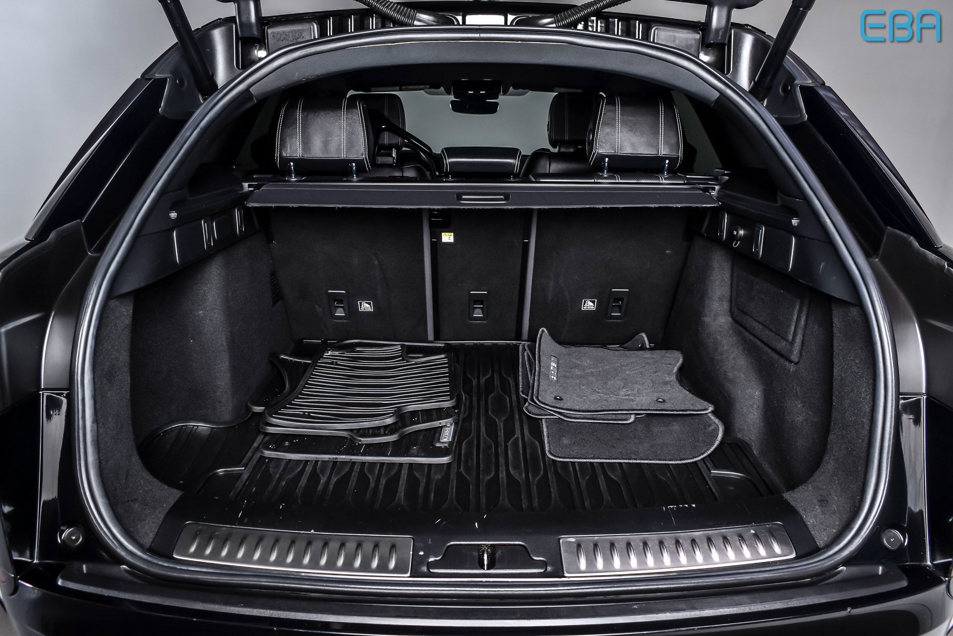 Used 2020 Land Rover Range Rover Velar R-Dynamic S image 14