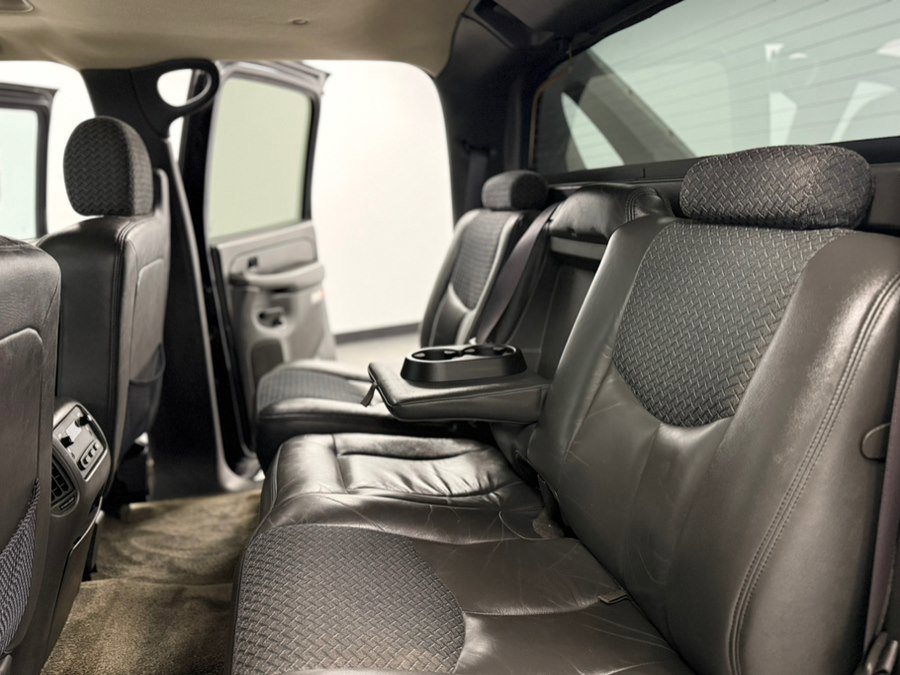 Used 2003 Chevrolet Avalanche 4x4 w/ Suspension Package, Off-Road image 50