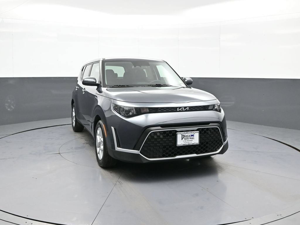 Certified 2025 Kia Soul S FWD image 3