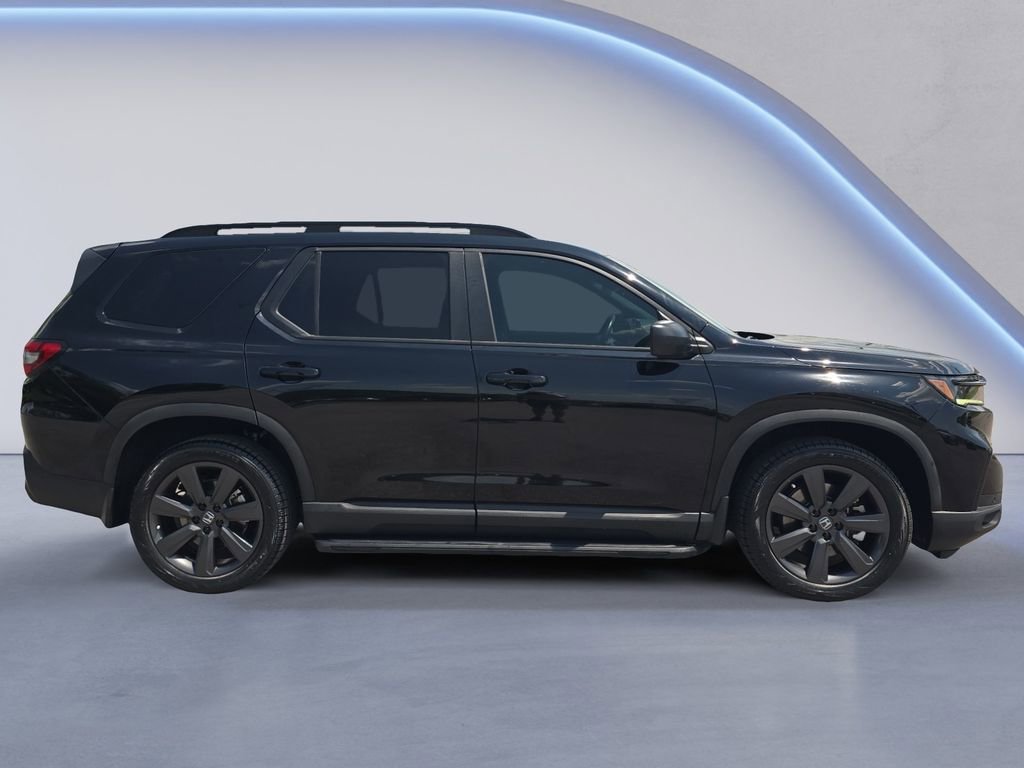 Used 2023 Honda Pilot Sport image 6