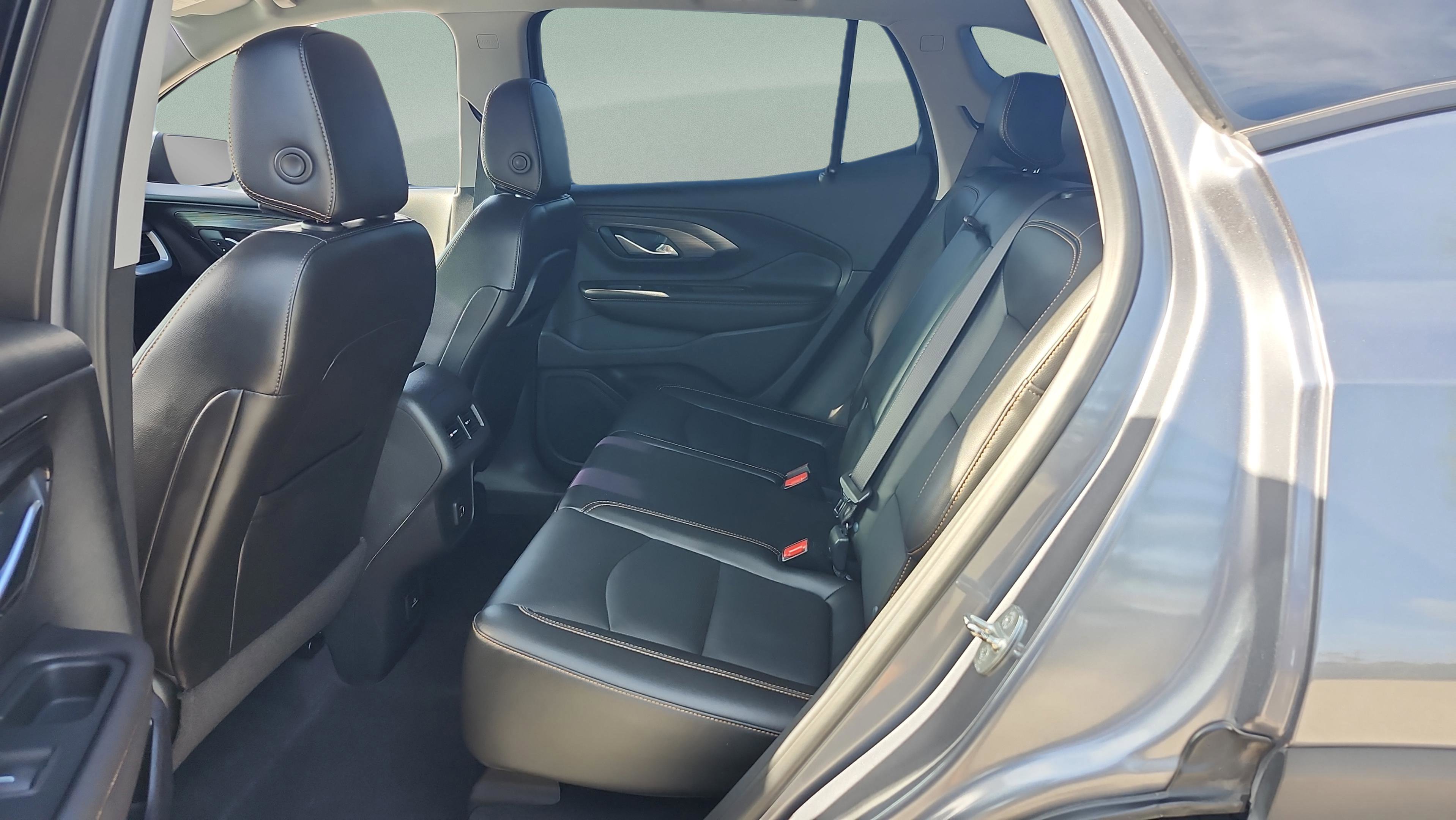 Used 2021 GMC Terrain SLT image 11