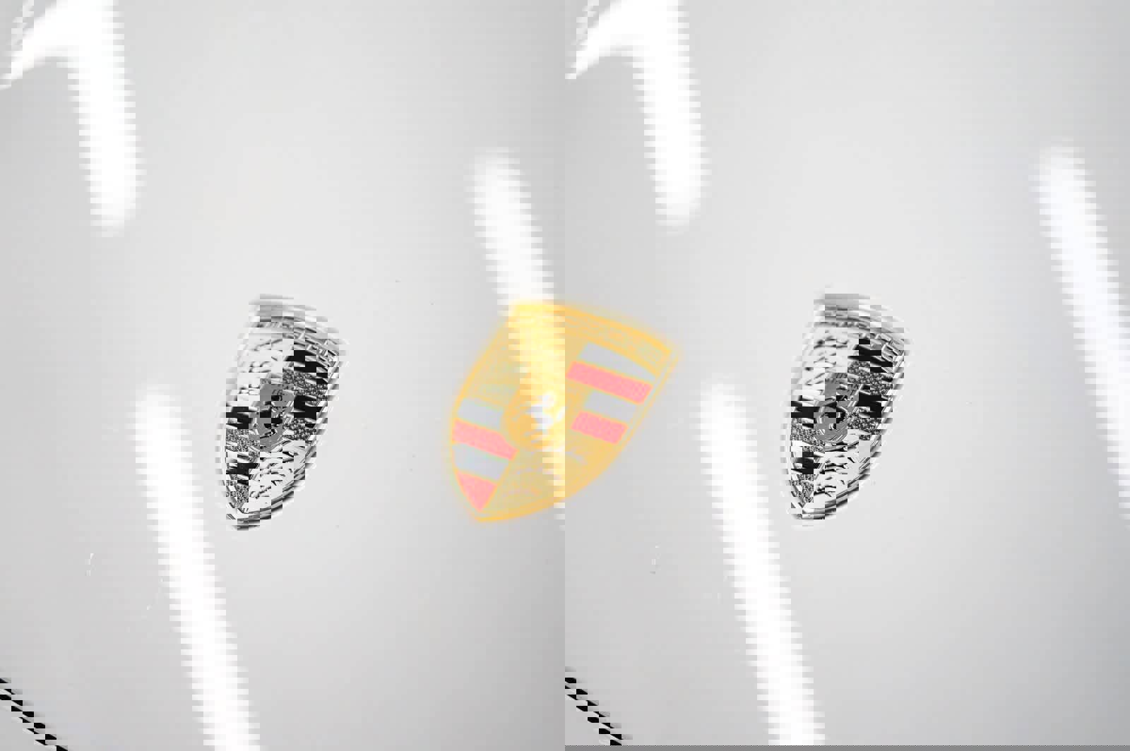 Used 2025 Porsche Taycan 4S image 31