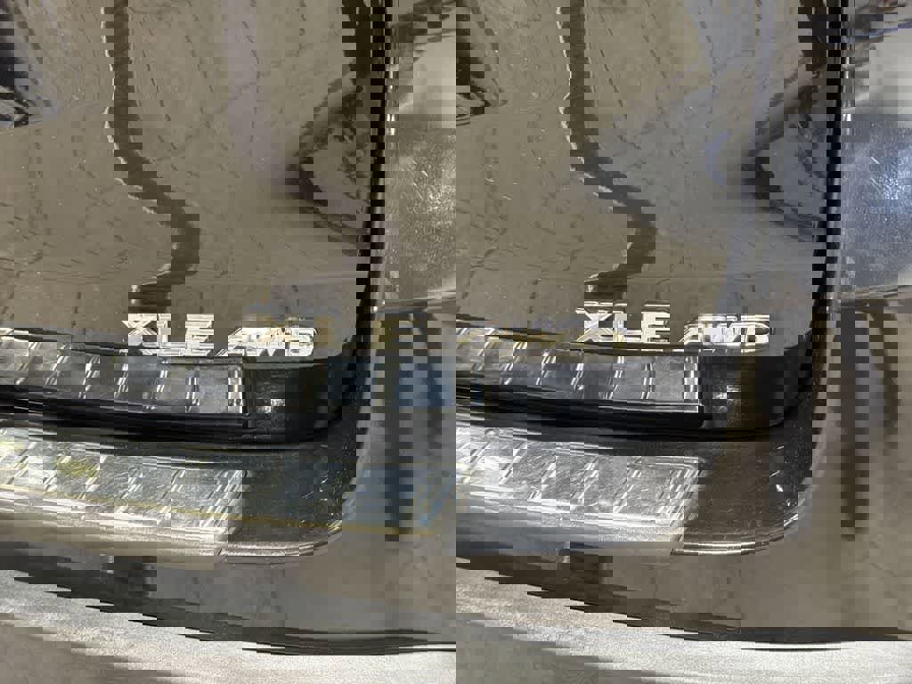 Used 2019 Toyota Highlander XLE w/ Protection Package #3 AWD/4WD image 29