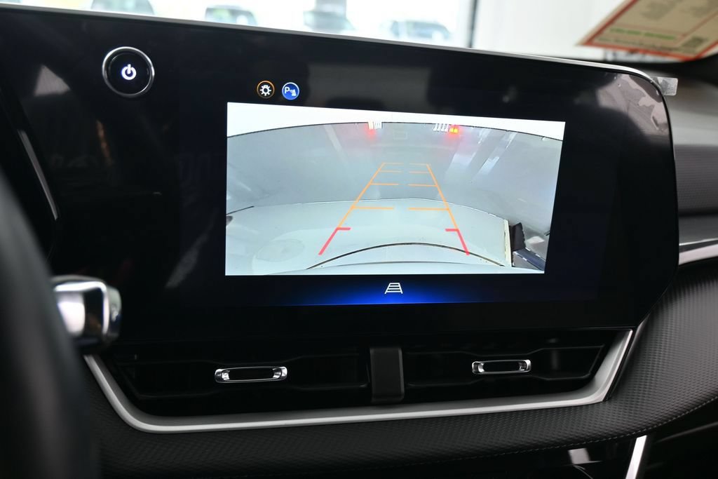 Used 2026 Chevrolet Equinox LT FWD image 18