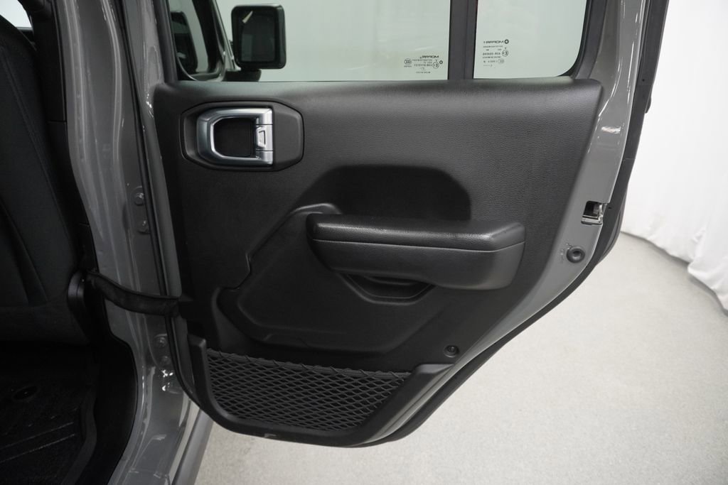 Used 2021 Jeep Gladiator Sport image 47