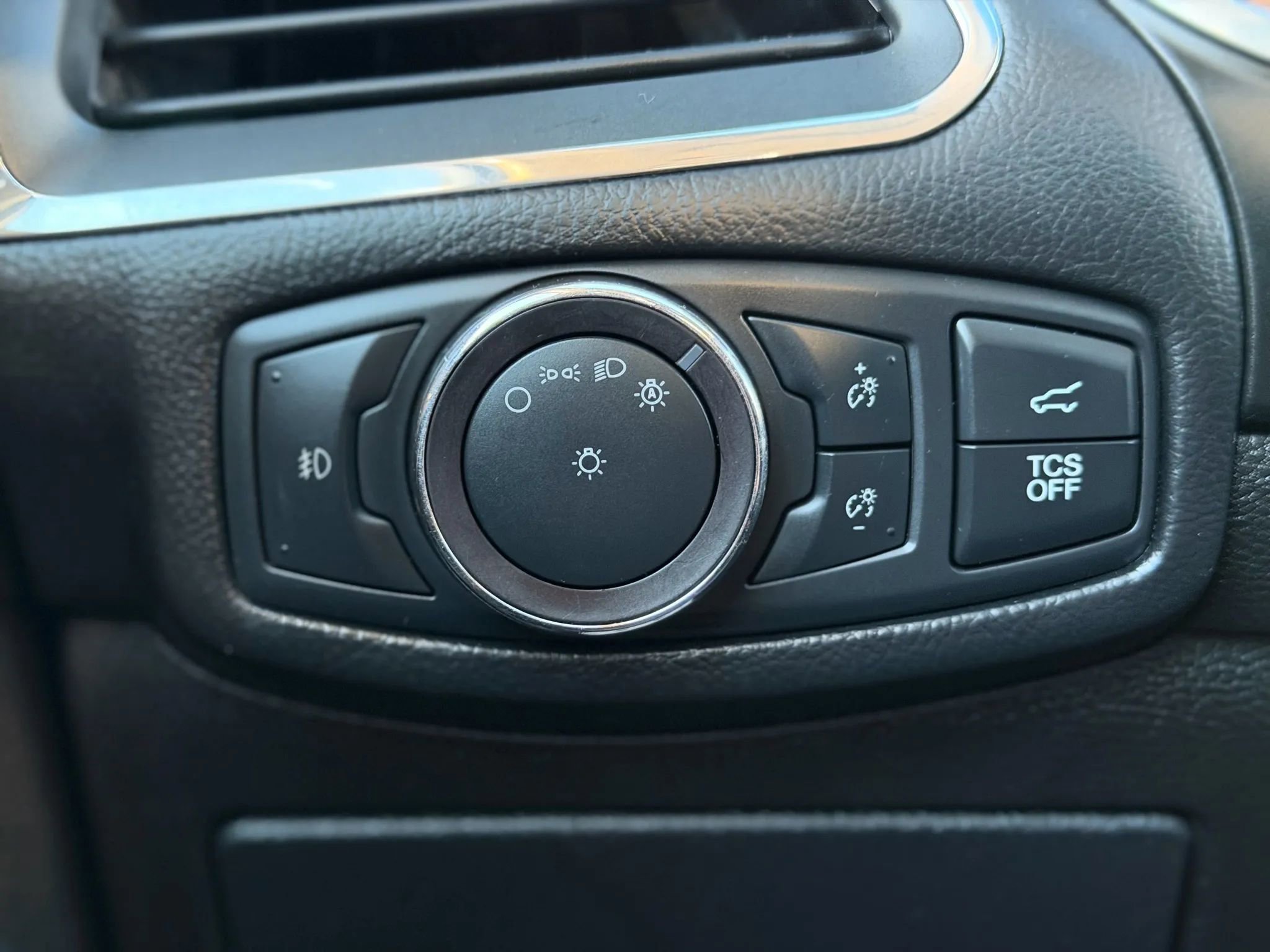 Used 2019 Ford Edge Titanium w/ Equipment Group 301A image 39