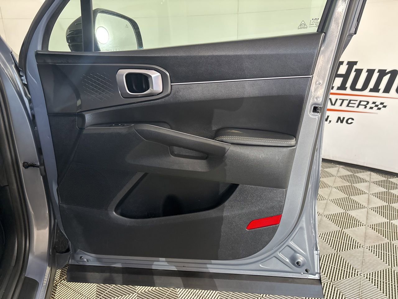 Used 2023 Kia Sorento S w/ Panoramic Sunroof Package FWD image 27