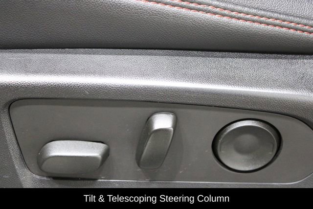 Used 2023 Chevrolet Colorado Z71 w/ Z71 Convenience Package 2 image 17