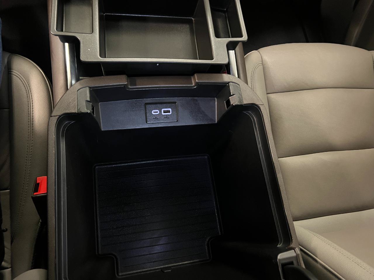 Used 2025 Chevrolet Suburban LT AWD/4WD image 64