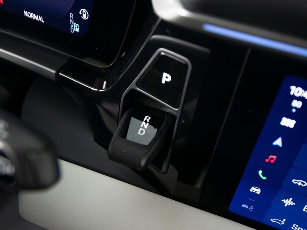 Certified 2025 Porsche Macan 4S Electric image 25