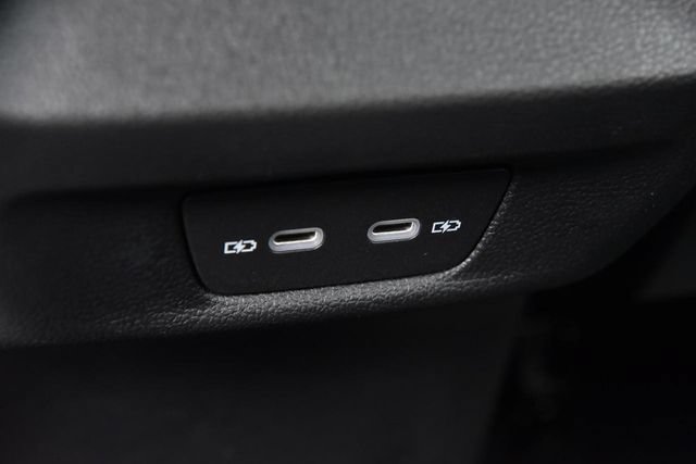 New 2026 Volkswagen Tiguan SE FWD image 18