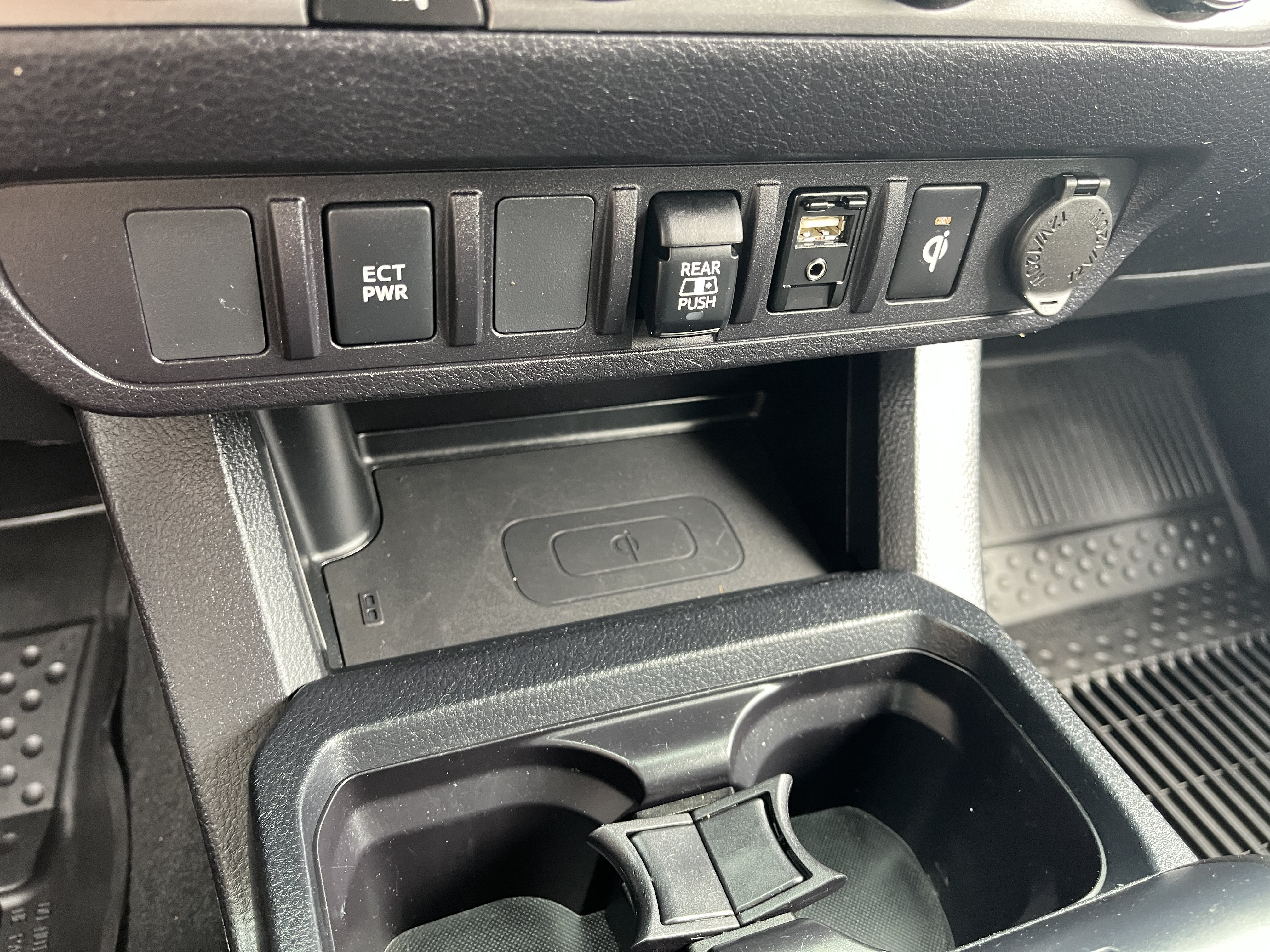 Used 2019 Toyota Tacoma TRD Off-Road AWD/4WD image 33