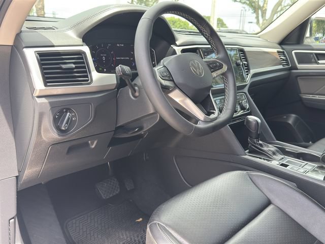 Certified 2022 Volkswagen Atlas SE FWD image 12