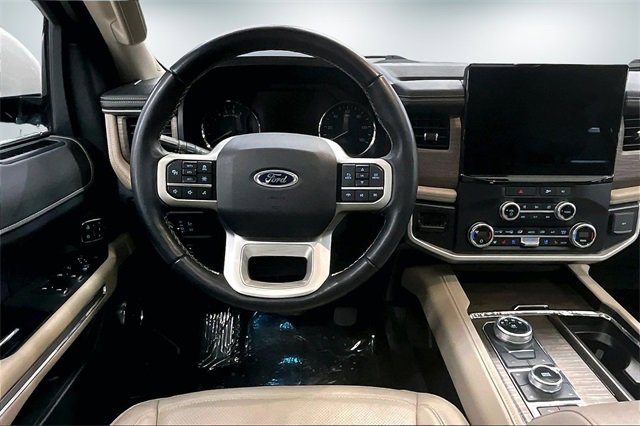 Used 2022 Ford Expedition Limited image 10