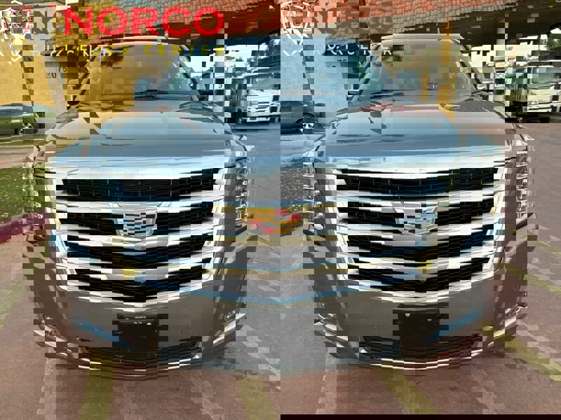 Used 2019 Cadillac Escalade ESV Luxury image 4