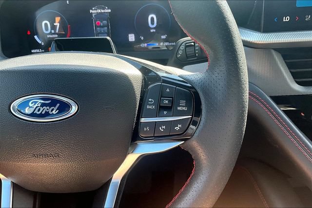 Used 2025 Ford Explorer ST-Line w/ ST-Line Street Pack AWD/4WD image 17