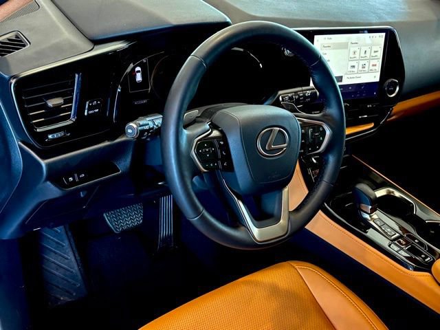 Used 2025 Lexus NX 350 350h Base image 12