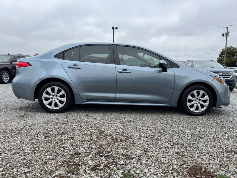 Used 2022 Toyota Corolla LE image 7