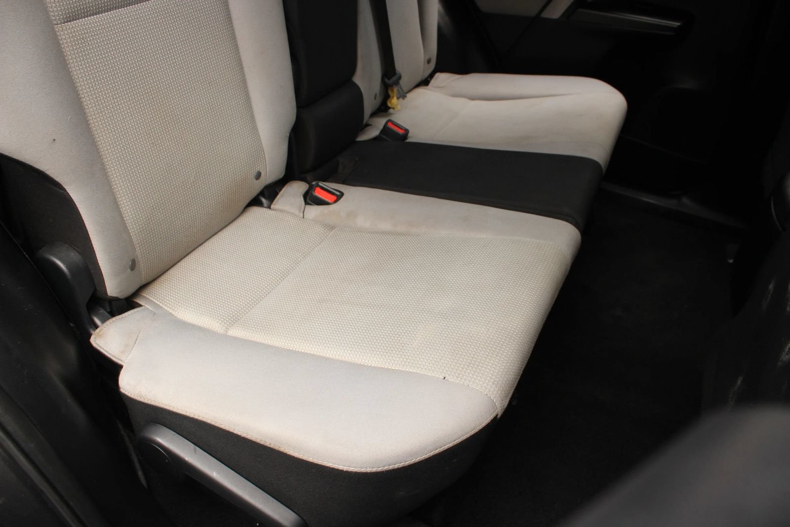 Used 2017 Toyota RAV4 XLE w/ All Weather Liner Package AWD/4WD image 23