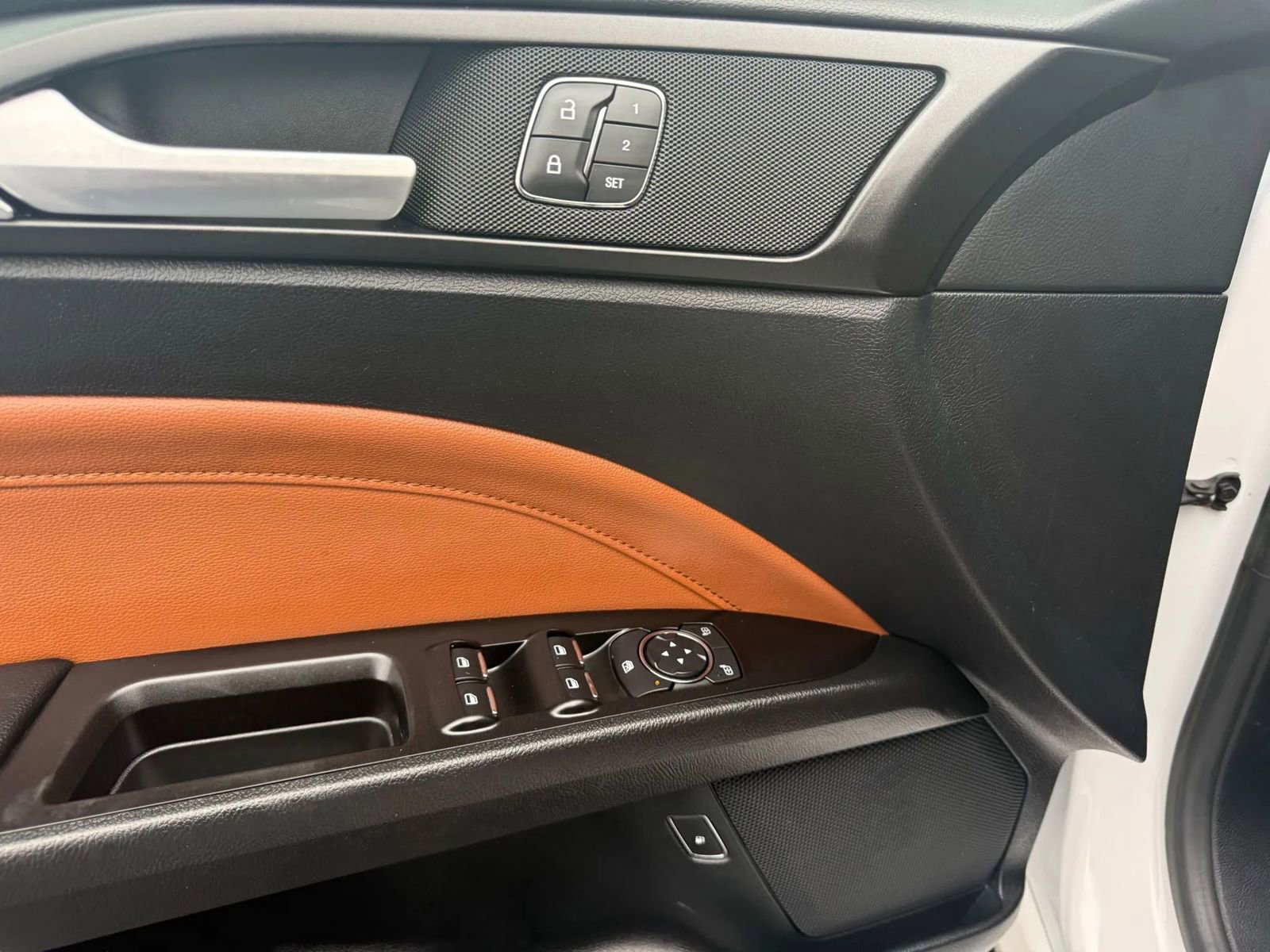 Used 2019 Ford Fusion Energi Titanium image 12