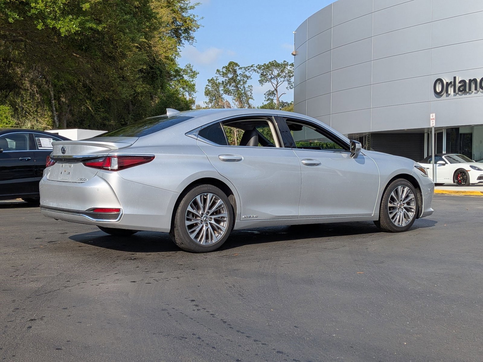 Used 2021 Lexus ES 300h w/ Premium Package image 9